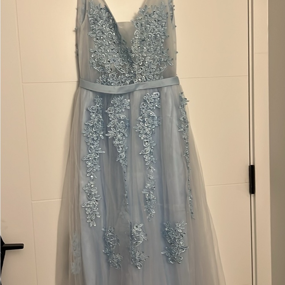 Elegant Light Blue Lace Evening Gown